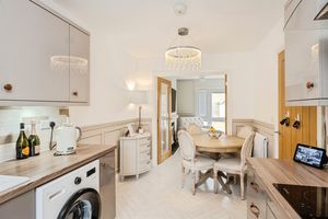 Photo 21- click for photo gallery